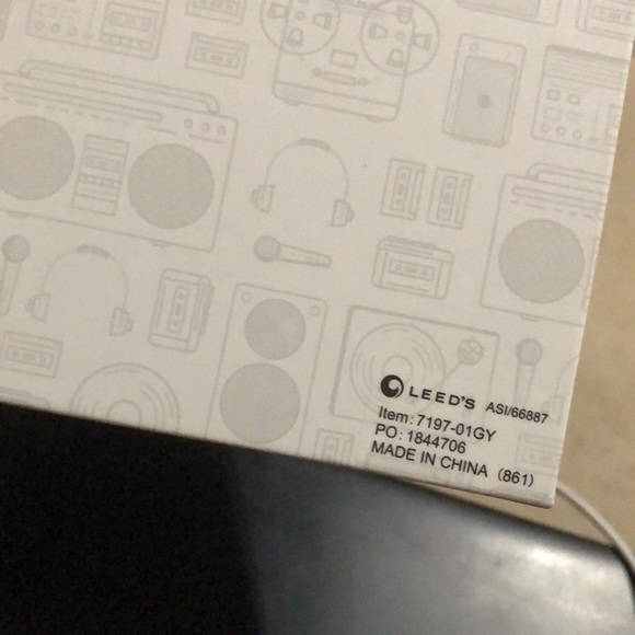 Metal and fabric waterproof Bluetooth speaker portable speaker - Picture 8 of 8